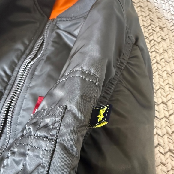 Alpha Industries MA-1 Flight Jacket Bomber Slim Fit Gunmetal Grey Large - Picture 9 of 10
